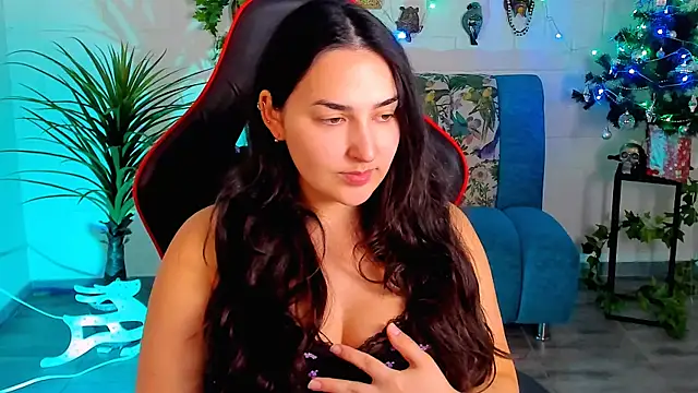 CeceliaJohnson online show from 12/18/25, 08:08