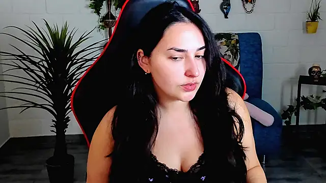 CeceliaJohnson online show from 11/14/25, 08:07