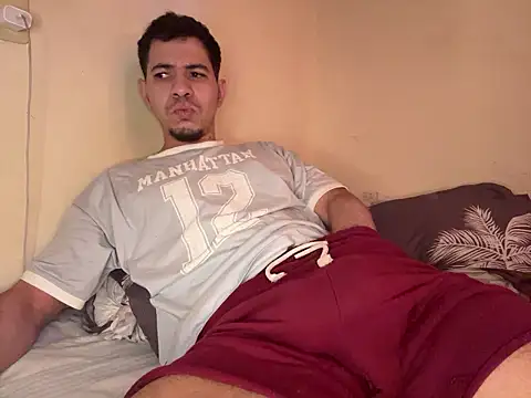 Snapshot of steven_clain chatting on 01/18/26, 01:47 steven clain online show from 01/18/26, 01:47