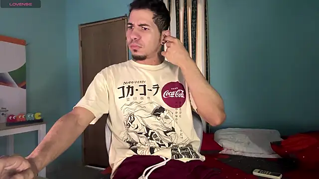 Snapshot of steven_clain chatting on 05/15/26, 01:42 steven clain online show from 05/15/26, 01:42