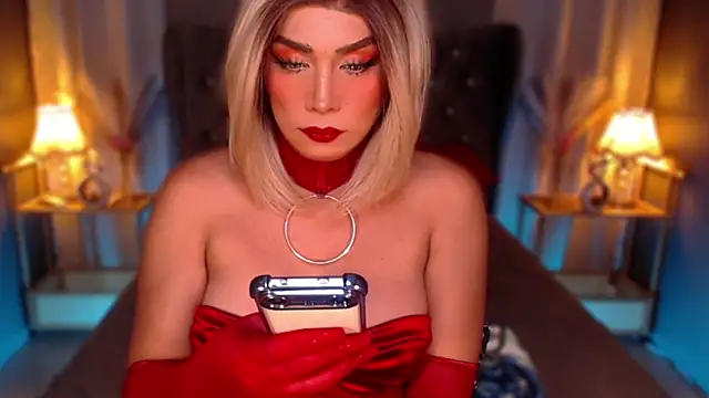 QUEEN GIAMOORE69 online show from 03/22/26, 06:31