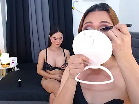 CarlaXFrancine online show from 06/06/26, 03:34