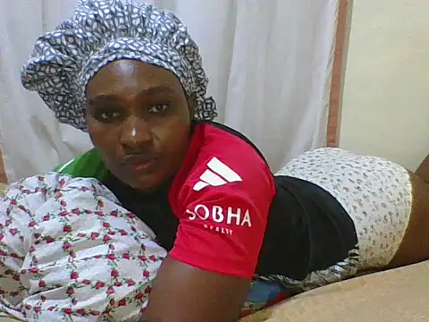 Snapshot of cute_lavenda chatting on 10/17/25, 12:25 cute lavenda online show from 10/17/25, 12:25