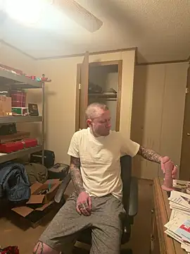 Snapshot of Mackwood89 chatting on 05/17/26, 04:45 Mackwood89 online show from 05/17/26, 04:45