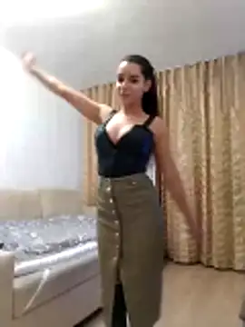 baby sweet girl  online show from 05/20/26, 09:45