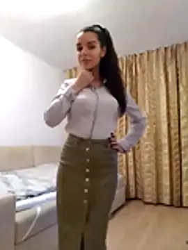 baby sweet girl  online show from 11/03/25, 09:29