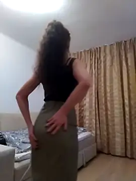 baby sweet girl  online show from 03/16/26, 09:17