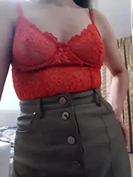 baby sweet girl  online show from 02/19/26, 10:51