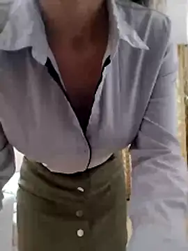 baby sweet girl  online show from 11/02/25, 09:09