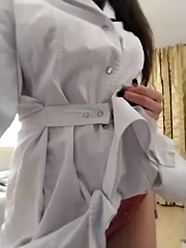 baby sweet girl  online show from 10/31/25, 09:22