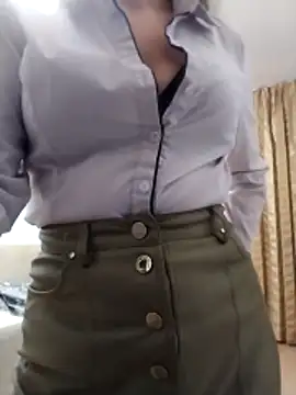 baby sweet girl  online show from 03/30/26, 10:00