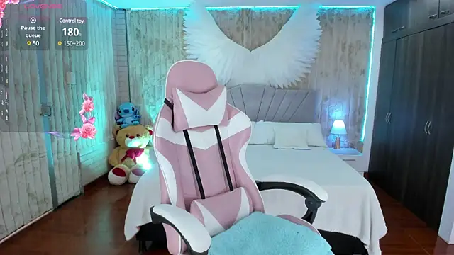 floryn susana online show from 03/01/25, 07:37