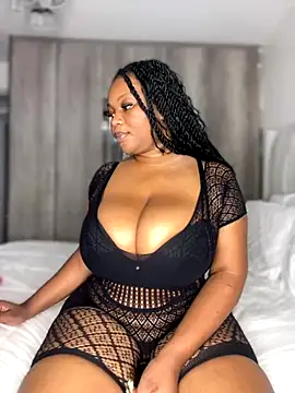 Snapshot of Hyra_Ari chatting on 12/02/25, 10:50 Hyra Ari online show from 12/02/25, 10:50