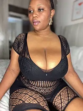 Snapshot of Hyra_Ari chatting on 10/30/25, 09:07 Hyra Ari online show from 10/30/25, 09:07