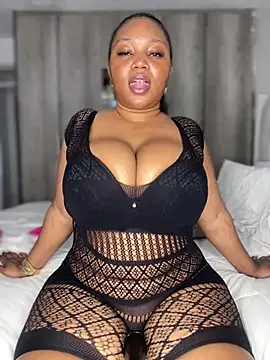 Hyra Ari online show from 02/05/26, 02:13