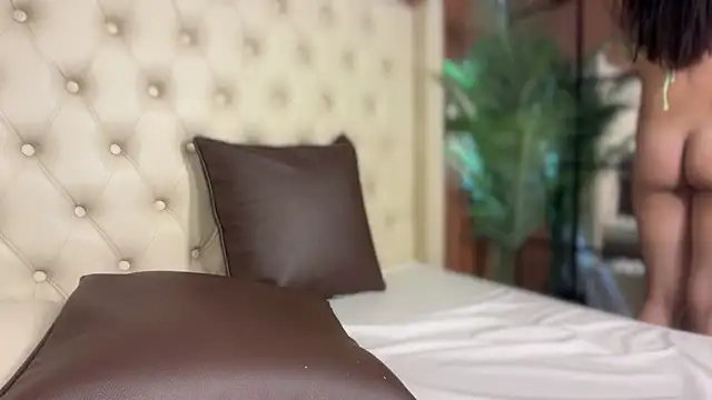 Abetterwomanxx online show from 10/24/25, 01:32