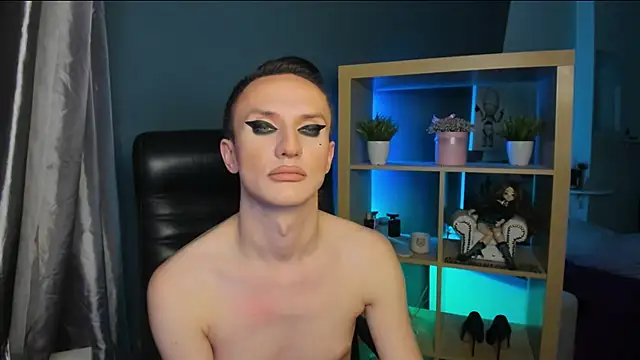 Snapshot of Cristal_Connors chatting on 12/22/24, 08:47 Cristal Connors online show from 12/22/24, 08:47