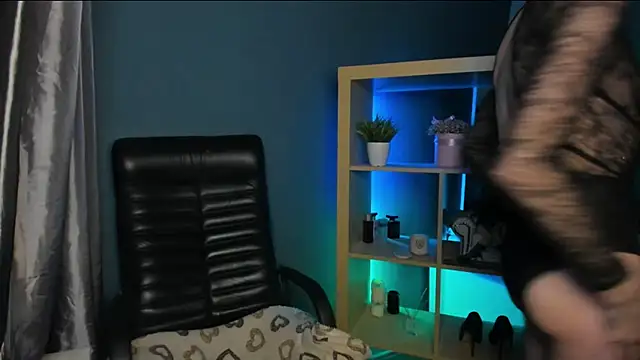 Snapshot of Cristal_Connors chatting on 12/30/24, 05:55 Cristal Connors online show from 12/30/24, 05:55