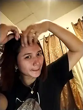 Snapshot of MS_Isabella_Snow92 chatting on 10/15/25, 02:47 MS Isabella Snow92 online show from 10/15/25, 02:47