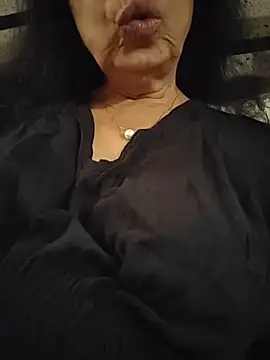 Susannemilf online show from 04/12/26, 05:16