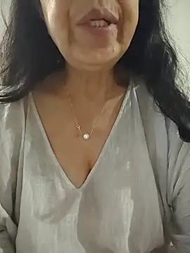 Susannemilf online show from 04/28/26, 03:00