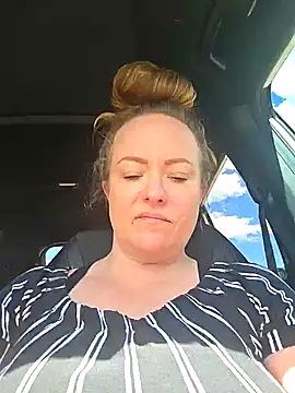 Snapshot of julimonroe chatting on 03/26/26, 07:01 julimonroe online show from 03/26/26, 07:01