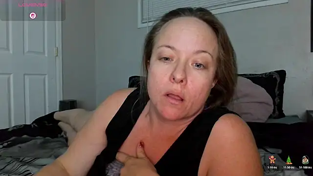 julimonroe online show from 12/02/25, 03:07