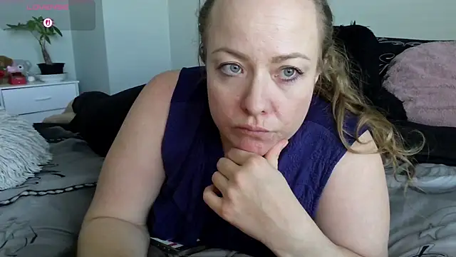 julimonroe online show from 02/07/26, 08:28