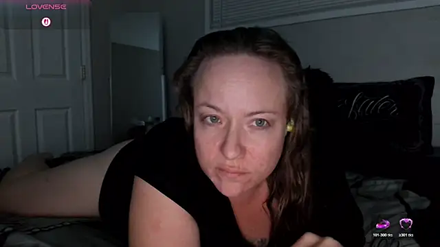 julimonroe online show from 11/28/25, 02:12