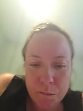 Snapshot of julimonroe chatting on 06/28/26, 01:56 julimonroe online show from 06/28/26, 01:56