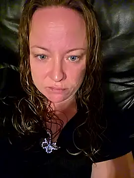 julimonroe online show from 10/20/25, 11:44