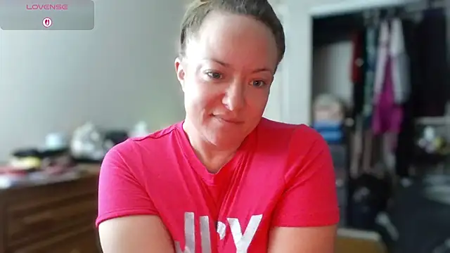 julimonroe online show from 11/03/25, 11:03