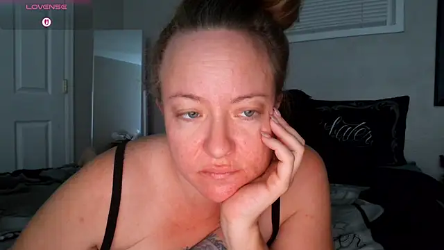 julimonroe online show from 11/15/25, 12:20