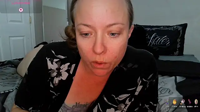 julimonroe online show from 10/30/25, 10:50