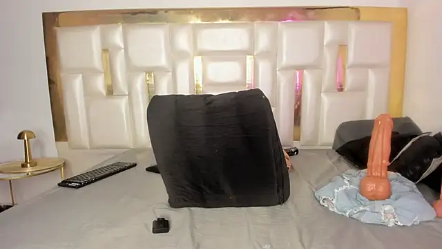 MiaaXXX1 online show from 10/29/25, 02:10