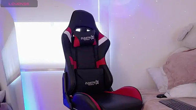 Lia Tinez online show from 03/18/26, 09:48