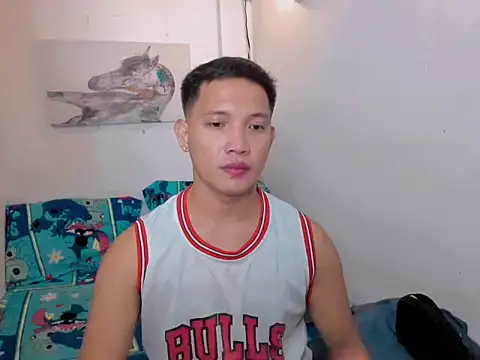 xSebastian19 online show from 12/18/25, 06:29