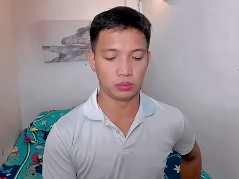 xSebastian19 online show from 09/17/25, 04:53