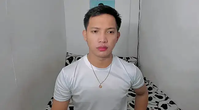 xSebastian19 online show from 01/03/25, 07:29