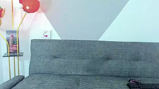 Snapshot of logan_thomas chatting on 12/28/24, 01:38 logan thomas online show from 12/28/24, 01:38