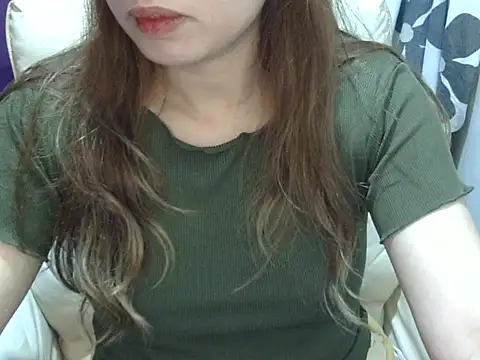    zurIII09  online show from 05/18/26, 06:45