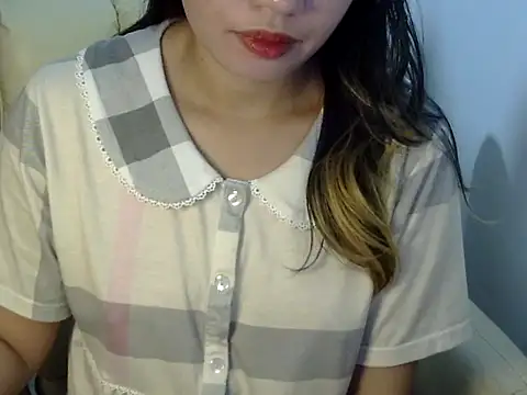    zurIII09  online show from 09/21/25, 07:19