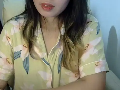    zurIII09  online show from 09/28/25, 11:17