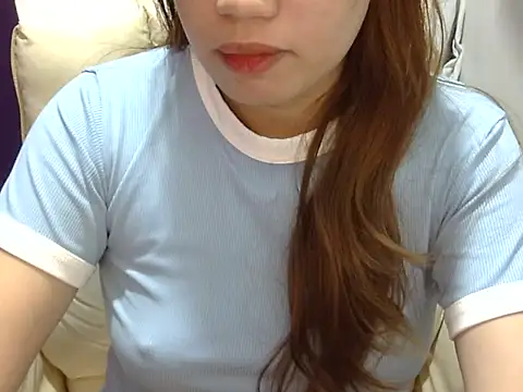    zurIII09  online show from 05/10/26, 03:32