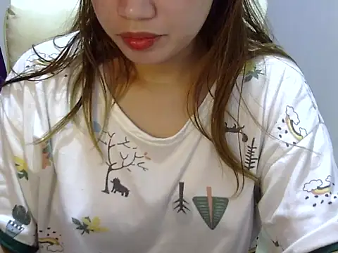    zurIII09  online show from 12/17/25, 08:08