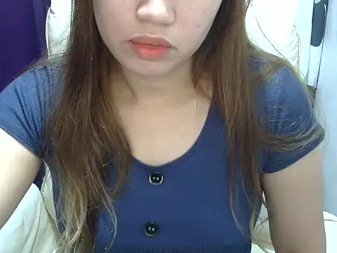    zurIII09  online show from 07/05/26, 08:54