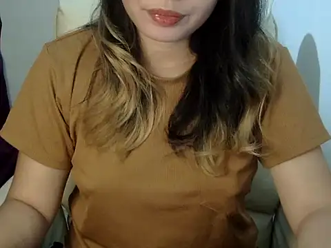    zurIII09  online show from 09/13/25, 10:59