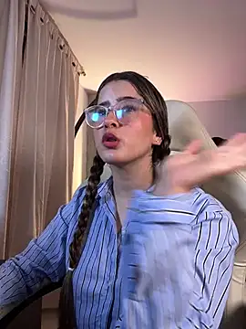 Snapshot of Stormiie777 chatting on 02/03/26, 01:38 Stormiie777 online show from 02/03/26, 01:38