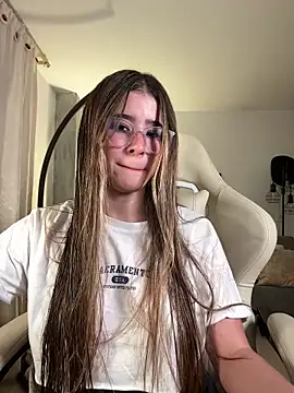 Snapshot of Stormiie777 chatting on 02/12/26, 02:00 Stormiie777 online show from 02/12/26, 02:00