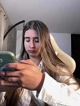 Snapshot of Stormiie777 chatting on 02/06/26, 01:34 Stormiie777 online show from 02/06/26, 01:34